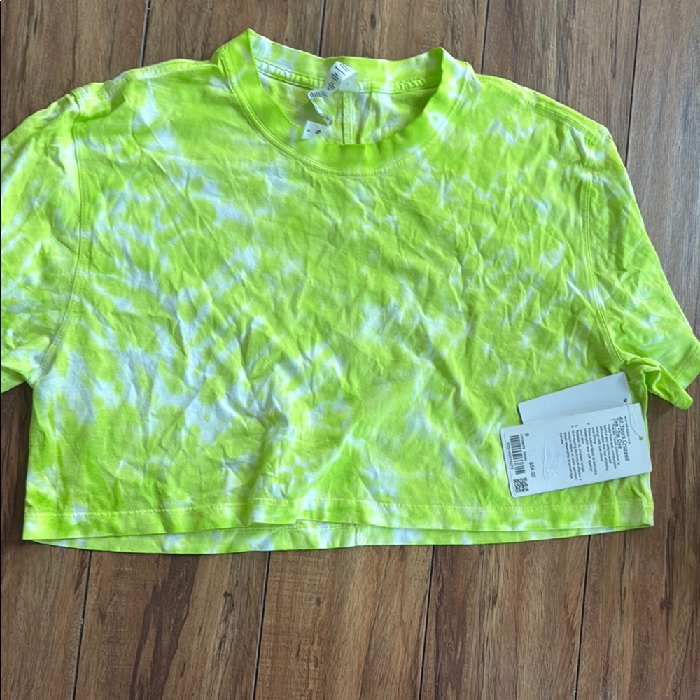 Lululemon Athletica Yellow Green Crop T-Shirt Relaxed Fit